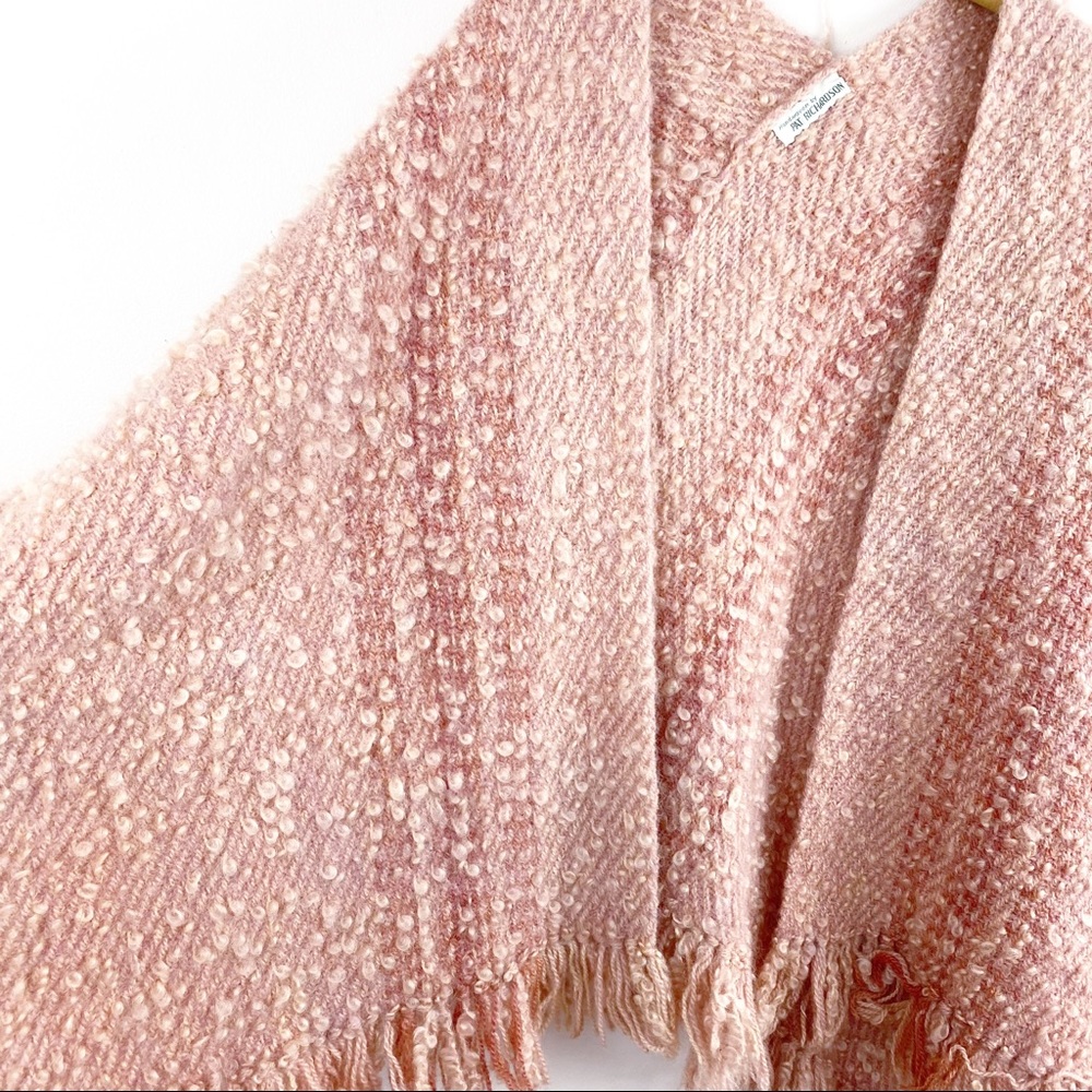 VTG 50s Handmade Boucle Fringe Wool Granny Shawl - Picture 13 of 14